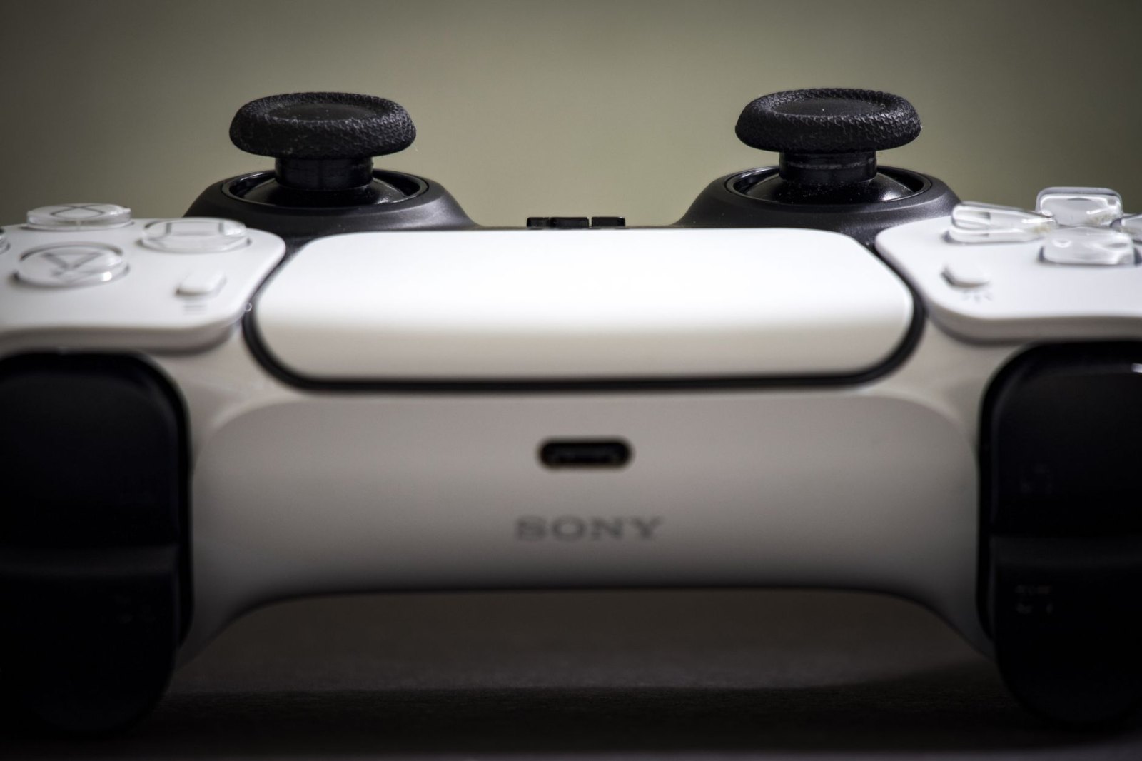PlayStation 5 + 3 игры